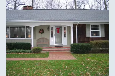 9 Cliff Road, Port Jefferson, NY 11777 - Photo 2