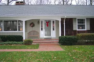 9 Cliff Rd, Port Jefferson, NY 11777 - Photo 2