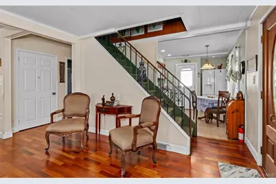 82 Barnyard Lane, Levittown, NY 11756 - Photo 14