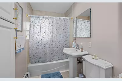 82 Barnyard Lane, Levittown, NY 11756 - Photo 10