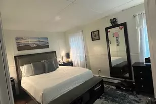 21 Locust St, Riverhead, NY 11901 - Photo 2