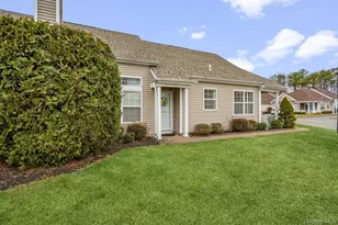 587 Leisure Dr, Ridge, NY 11961 - Photo 4