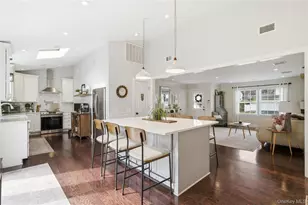 28 Berkshire Rd, Holbrook, NY 11741 - Photo 8