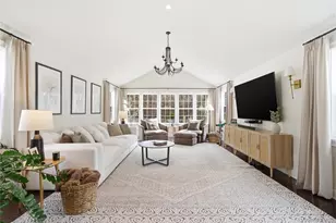 28 Berkshire Rd, Holbrook, NY 11741 - Photo 12