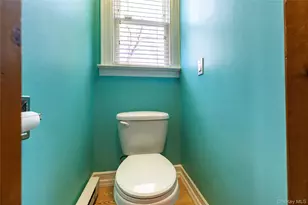 407 Morris Ave, Rockville Centre, NY 11570 - Photo 14