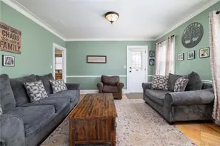 407 Morris Ave, Rockville Centre, NY 11570 - Photo 10