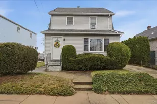 74 Lexington Ave, Franklin Square, NY 11010 - Photo 2