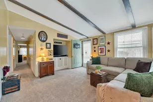 43 Village Cir S, Manorville, NY 11949 - Photo 10