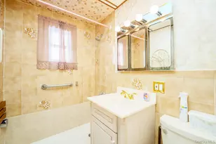 49-58 Utopia Pkwy, Fresh Meadows, NY 11365 - Photo 10