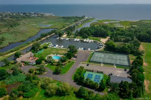 52 Admirals Dr E, Bay Shore, NY 11706 - Photo 22