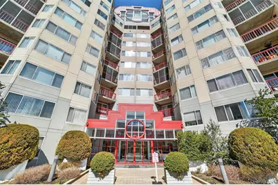 10 Stewart Place #3FE, White Plains, NY 10603 - Photo 1