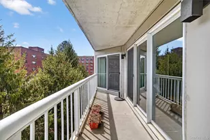 10 Stewart Pl, White Plains, NY 10603 - Photo 38