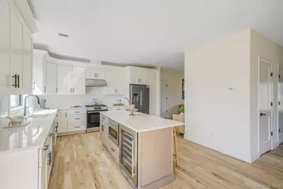 85 Roanoke Court, Riverhead, NY 11901 - Photo 14