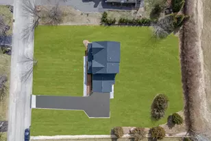 85 Roanoke Ct, Riverhead, NY 11901 - Photo 4