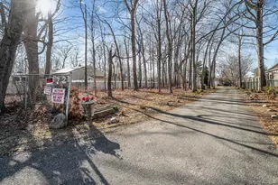 72 Locust Ave, Oakdale, NY 11769 - Photo 10