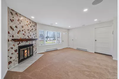 72 Locust Avenue, Oakdale, NY 11769 - Photo 20