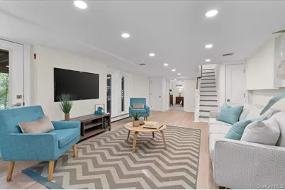 27 Valley Avenue, Locust Valley, NY 11560 - Photo 28