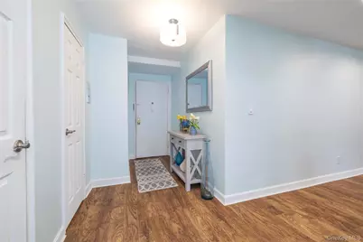 250 W Merrick Road #1E, Freeport, NY 11520 - Photo 12