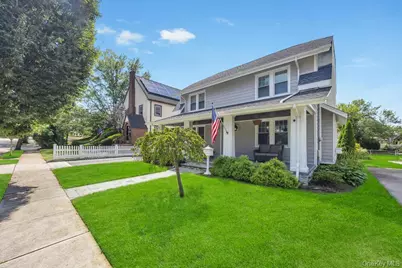 14 Lenox Avenue, Lynbrook, NY 11563 - Photo 2