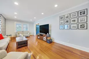 14 Lenox Ave, Lynbrook, NY 11563 - Photo 8