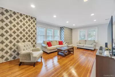 14 Lenox Avenue, Lynbrook, NY 11563 - Photo 6