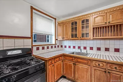 8450 169th Street #306, Jamaica, NY 11432 - Photo 10