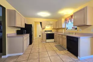 23 Shamrock Ln, Centereach, NY 11720 - Photo 6