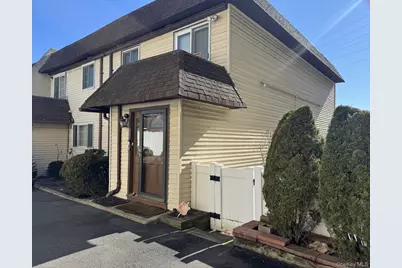 88 E Valley Stream Boulevard #9, Valley Stream, NY 11580 - Photo 2