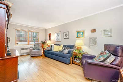 6717 Fresh Meadow Lane, Fresh Meadows, NY 11365 - Photo 4