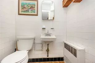 67-17 Fresh Meadow Ln, Fresh Meadows, NY 11365 - Photo 16