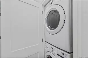 150-25 Hawtree St, Ozone Park, NY 11417 - Photo 26