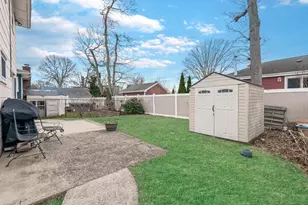 715 McCall Ave, West Islip, NY 11795 - Photo 24