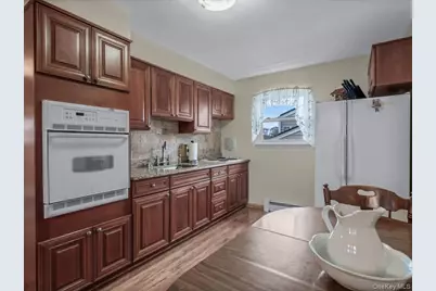 715 McCall Avenue, West Islip, NY 11795 - Photo 10