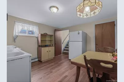 715 McCall Avenue, West Islip, NY 11795 - Photo 18