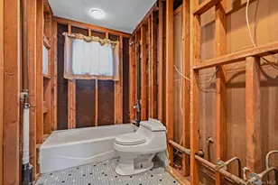 3727 Oceanside Rd E, Oceanside, NY 11572 - Photo 14