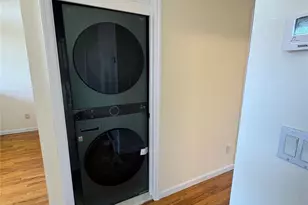 250-16 41st Rd, Little Neck, NY 11363 - Photo 16