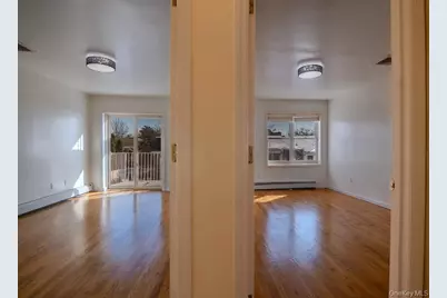 25016 41st Road, Little Neck, NY 11363 - Photo 4