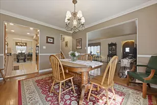 38 Pine Ave, Floral Park, NY 11001 - Photo 12