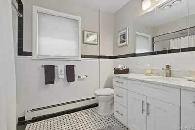 38 Pine Avenue, Floral Park, NY 11001 - Photo 22