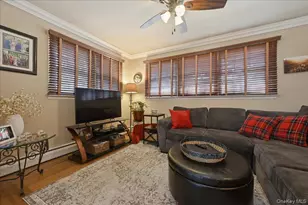 38 Pine Ave, Floral Park, NY 11001 - Photo 10