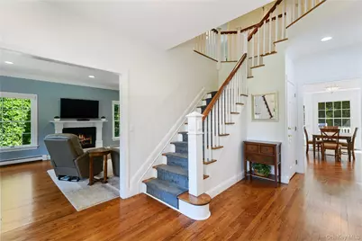 33 Walters Avenue, Cold Spring Harbor, NY 11724 - Photo 4