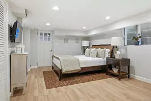 6 Janssen Dr, Manhasset, NY 11030 - Photo 28