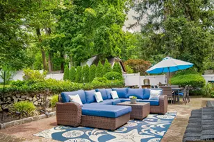 6 Janssen Dr, Manhasset, NY 11030 - Photo 30