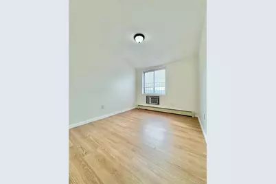 57-39 Mazeau Street #3rd Fl, Maspeth, NY 11378 - Photo 6