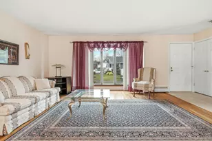 48 Eastfield Ln, Melville, NY 11747 - Photo 8