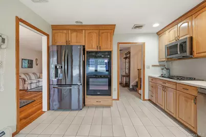 48 Eastfield Lane, Melville, NY 11747 - Photo 14