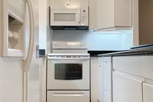 88 Cutter Mill Rd, Great Neck, NY 11021 - Photo 8