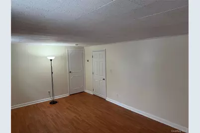 9505 165th Avenue, Howard Beach, NY 11414 - Photo 6