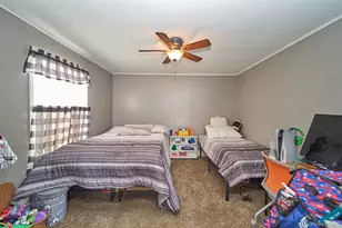 50 Tower Ln, Levittown, NY 11756 - Photo 8