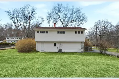 3316 Poplar Street, Yorktown Heights, NY 10598 - Photo 30